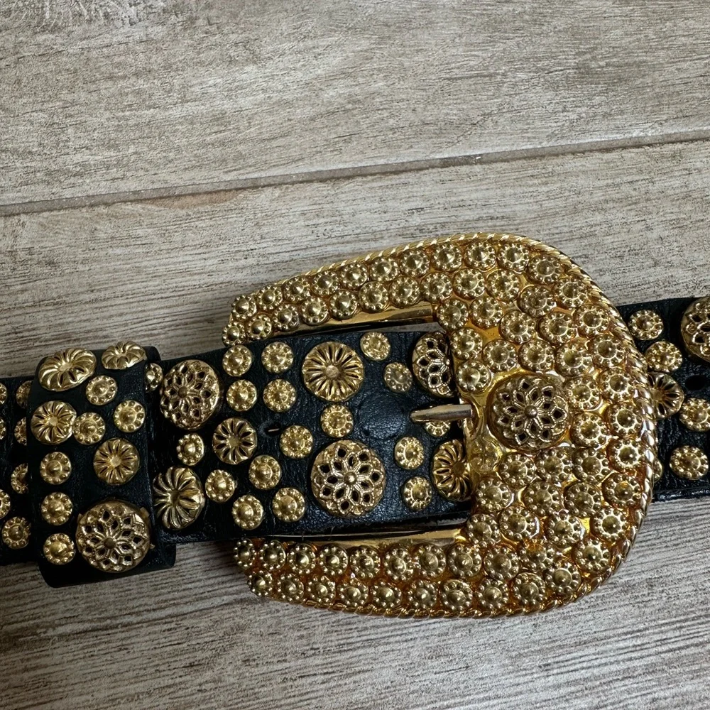 Michael Morrison Belt